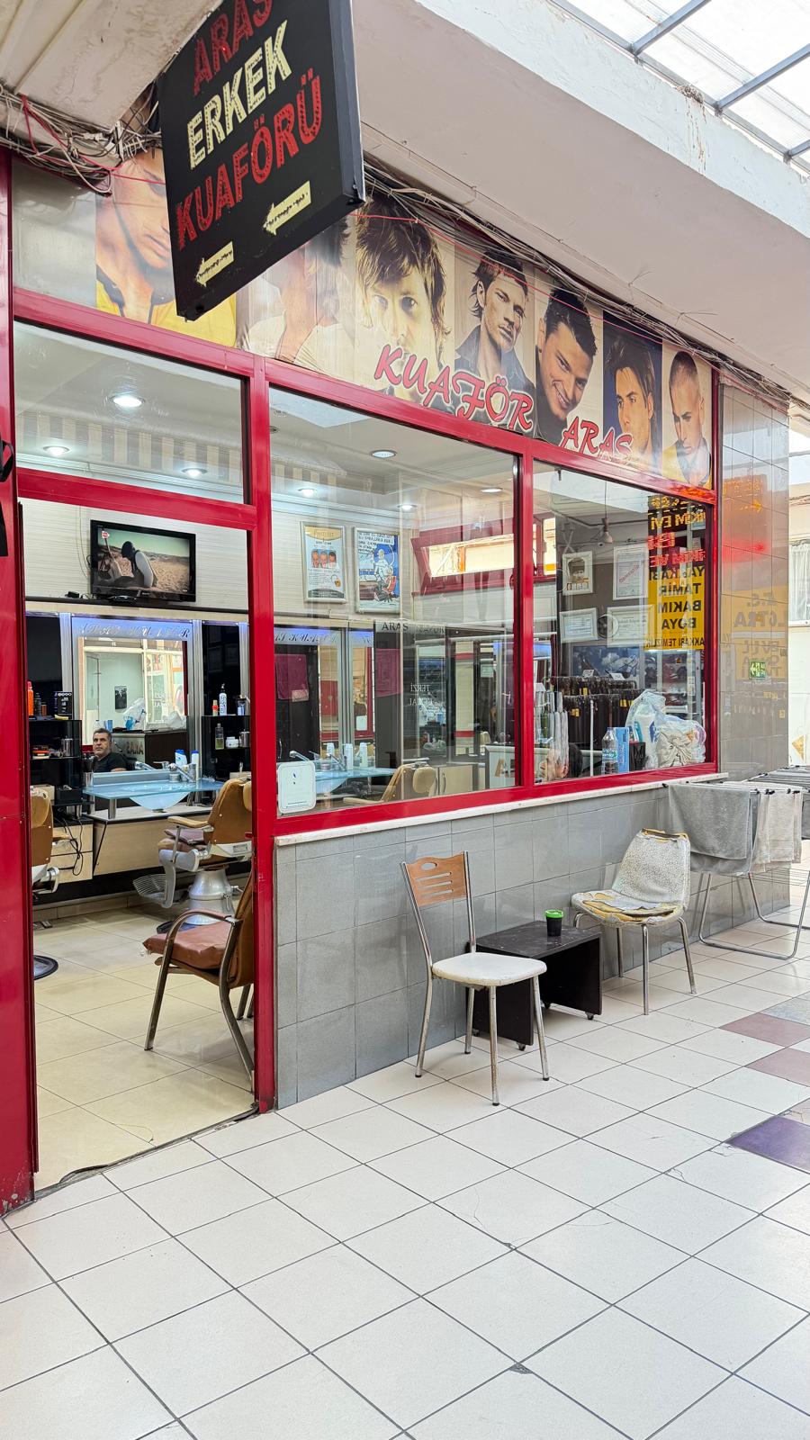 Şişli erkek berber salonu iç mekan